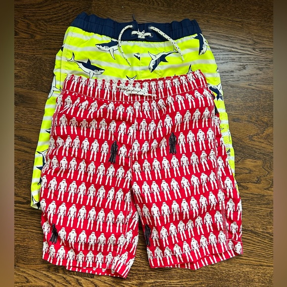 Pair Boys Gap Swim trunks Size Regular 10 Star Wars Sharks - Picture 2 of 3